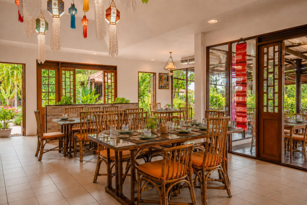 Dining 2 Huan Lum Hua Hin restaurant 1
